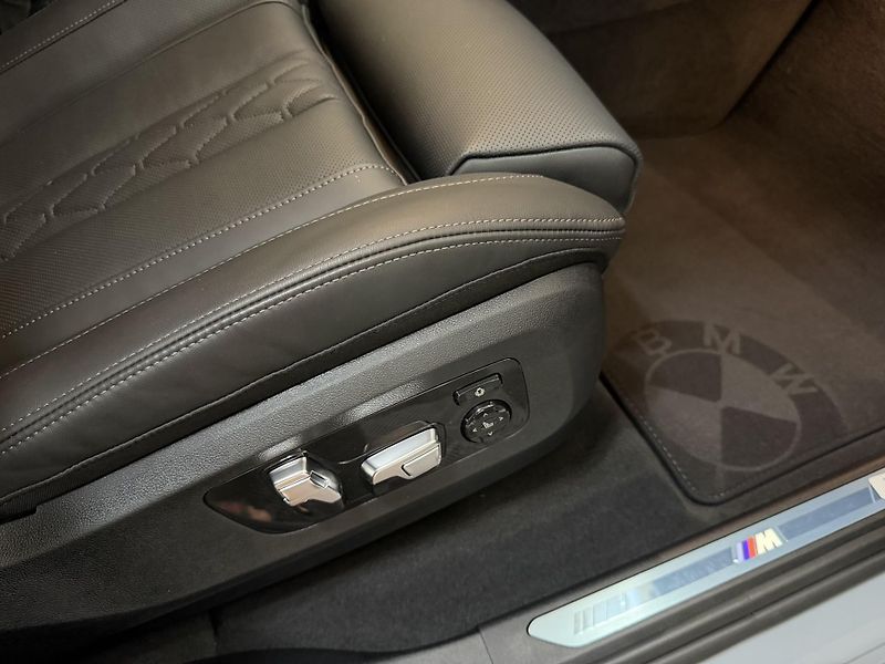 BMW X5 xDrive40d M-PRO Individ. Gar.+ - fotka 48 z 50