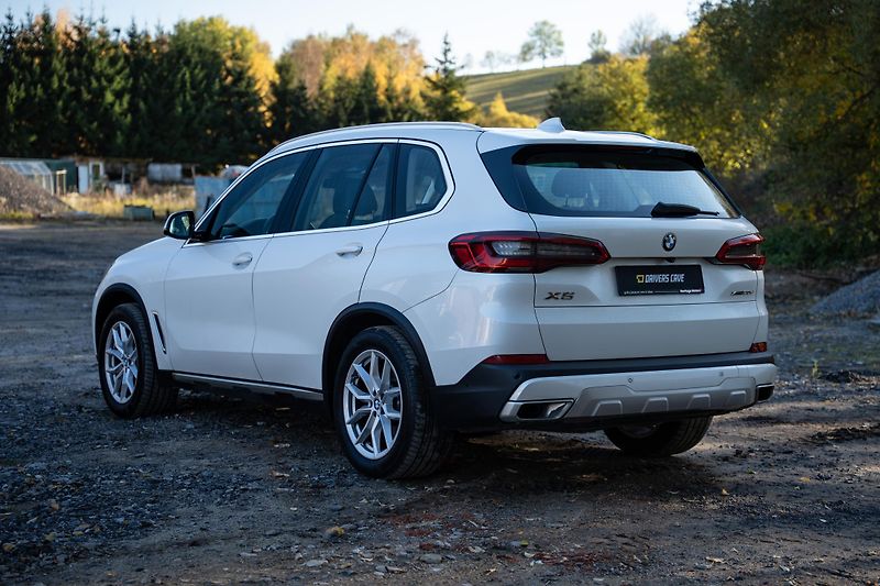 BMW X5 (2019) 30d xDrive xLine, LED, BLIS - fotka 5 z 27