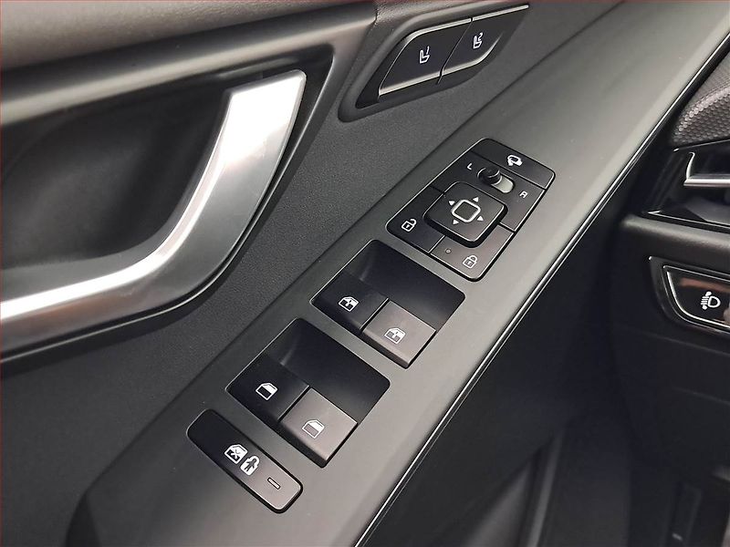 Kia Niro (2023) Premium Hybrid - fotka 22 z 23