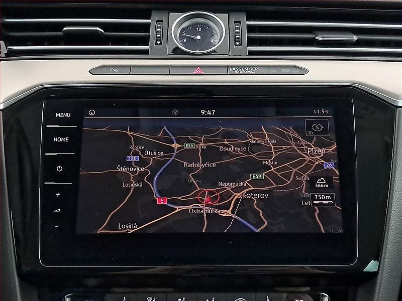 Volkswagen Passat (2018) Highline 2.0 TDI, 4X4 - fotka 16 z 26