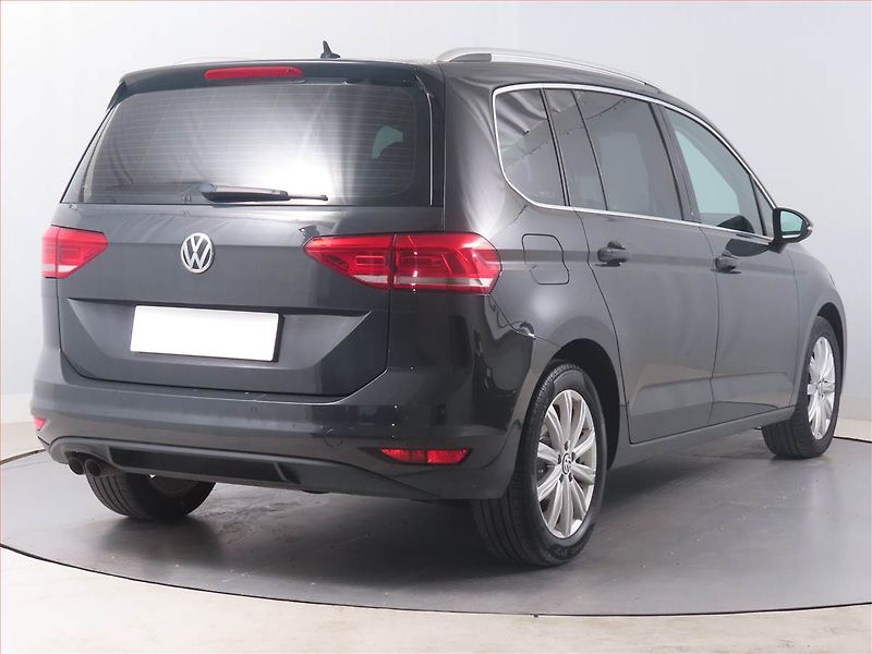 Volkswagen Touran (2016) Highline 2.0 TDI, Navi - fotka 5 z 16