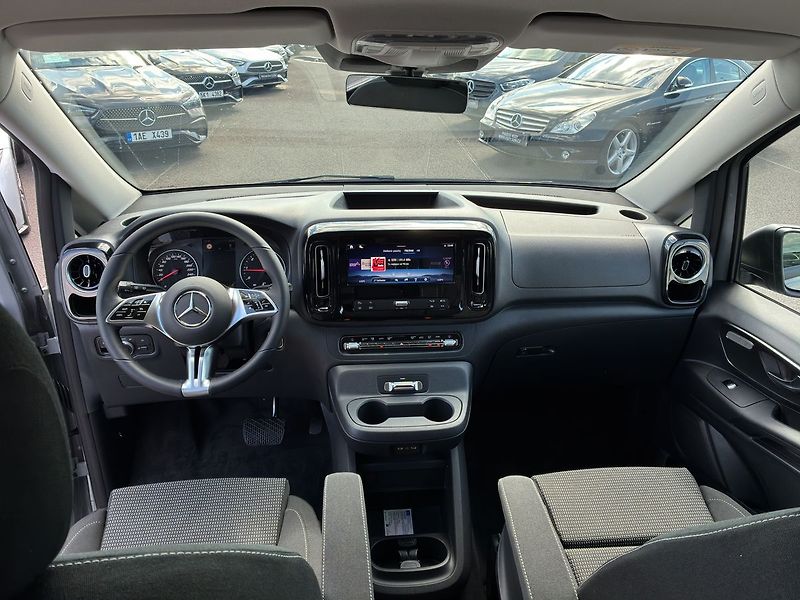 Mercedes-Benz Vito 114 CDI / Tourer Select / - fotka 16 z 26