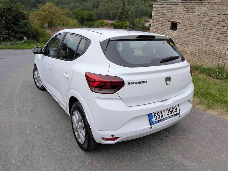 Dacia Sandero (2021) 1.0 TCe LPG Comfort, 1.majitel - fotka 10 z 24