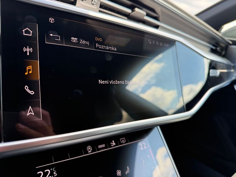 Audi A7 S-line  45TFSI 195kW - fotka 17 z 30