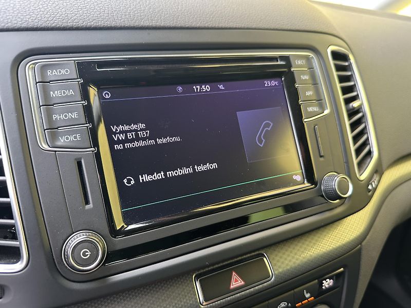 Volkswagen Sharan (2021) 1.4TSI/110kW * 7.Míst * 2.Maj  - fotka 16 z 45