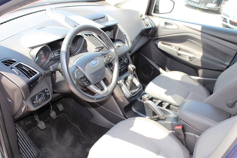 Ford C-MAX (2019) REZERVACE - fotka 12 z 28