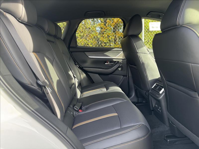 Mazda CX-60 (2026) 2,5 PHEV 327PS AWD Homura COSO - fotka 9 z 10