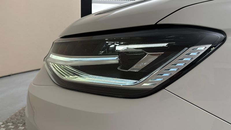 Volkswagen Caddy 2.0 TDI DSG - fotka 18 z 25
