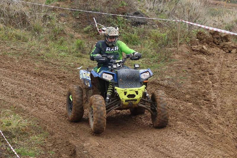 Offroad Maraton Most 2025 v lomu v Braňanech.