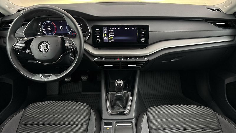 Škoda Octavia 2.0 TDI Ambition Combi - fotka 8 z 25