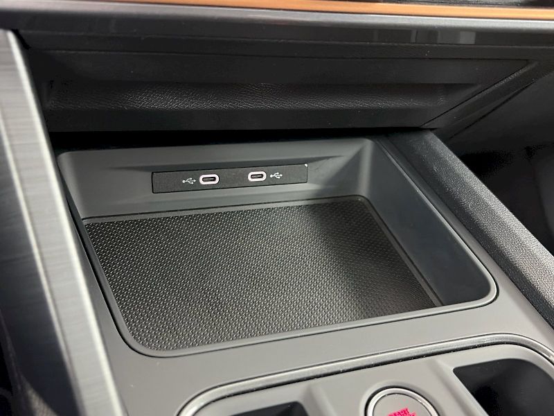 Cupra Leon (2024) VZ ST 2.0 TSI 221kW DSG - fotka 23 z 34
