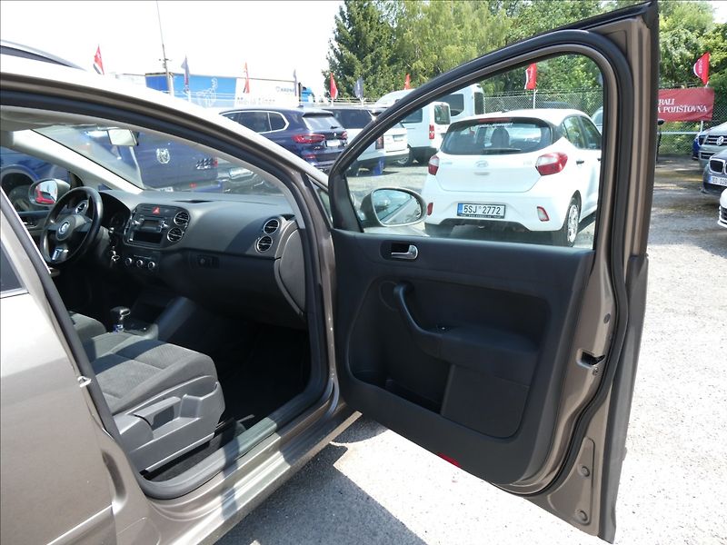 Volkswagen Golf Plus 1,4 TSi 90kW DSG po servise - fotka 17 z 31