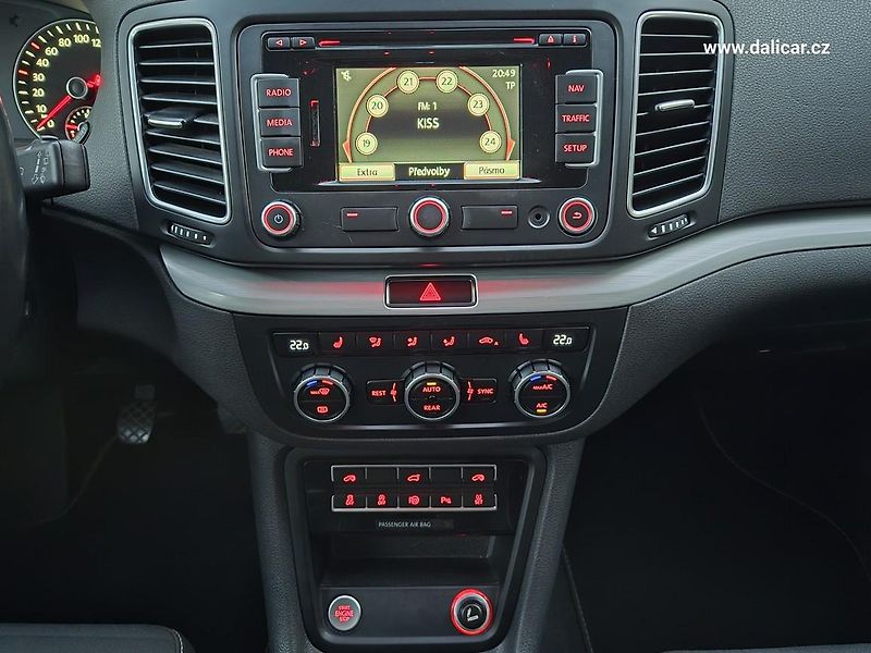 Volkswagen Sharan (2014) 2.0TDi 130KW Comfortline CUP - fotka 24 z 48