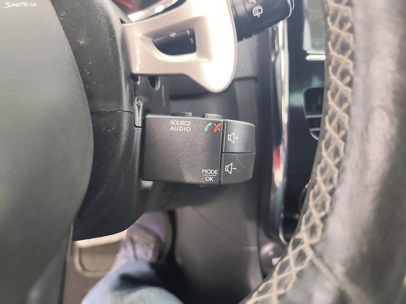 Renault Clio (2014) - fotka 29 z 45