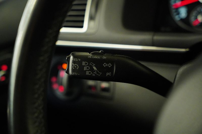 Volkswagen Touran - fotka 15 z 26