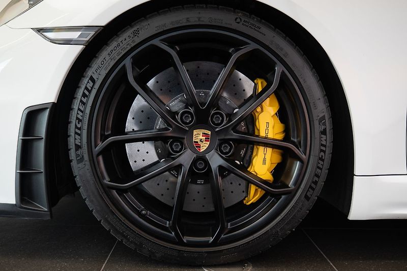 Porsche 718 718 Spyder PCCB/PPF/Záruka/Bos - fotka 18 z 23