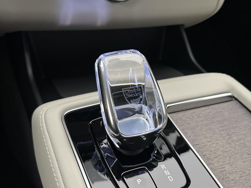Volvo XC90 (2026) B5 AWD DARK PLUS AUT - fotka 32 z 48