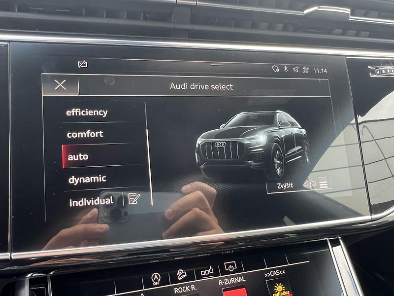 Audi Q8 (2020) 3.0TDI, quattro, S line - fotka 32 z 37