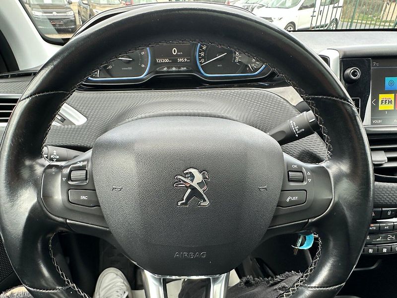 Peugeot 2008 (2017) 1.6Hdi 88kw Allure - fotka 18 z 24