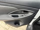 Toyota Yaris Cross 1.5 HSD e-CVT Style Tech FWD - náhled 22