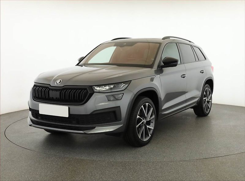 Škoda Kodiaq (2022) Sportline 1.5 TSI, digi klima - fotka 2 z 19