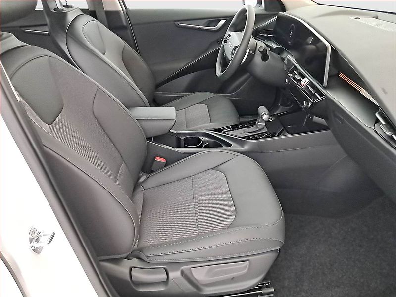 Kia Niro (2026) Style Hybrid - fotka 9 z 20