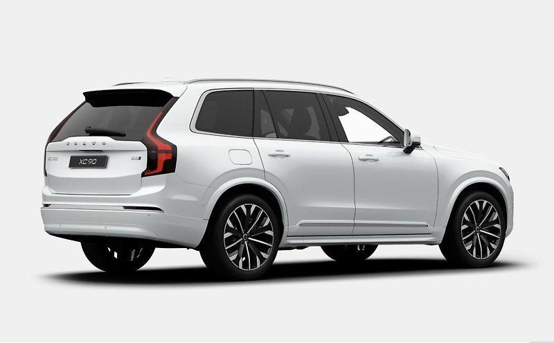 Volvo XC90 (2026) B5 AWD ULTRA BRIGHT - fotka 5 z 17