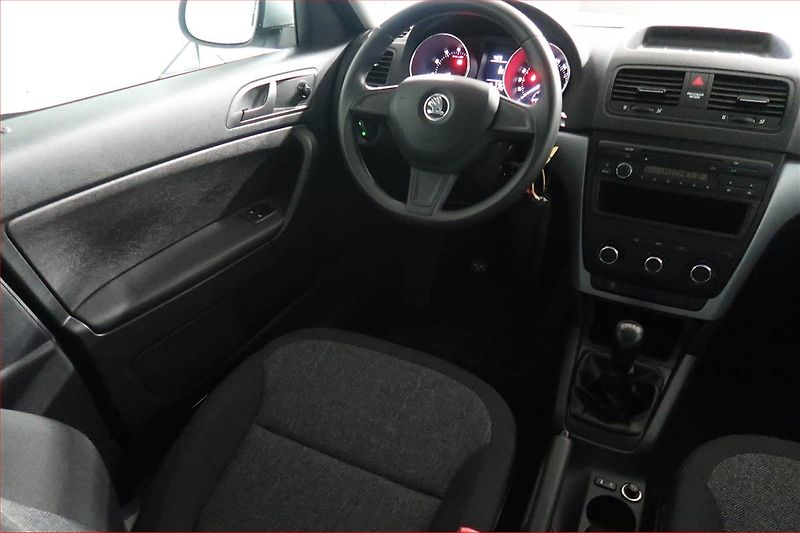 Škoda Yeti (2014) Ambition 1.2 TSI - fotka 7 z 15