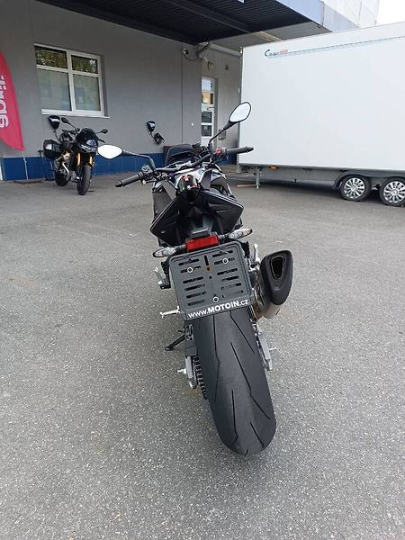 Aprilia Tuono V4 1100 Factory (2026) Shakedown Indigo (sleva 50.0 - fotka 6 z 24