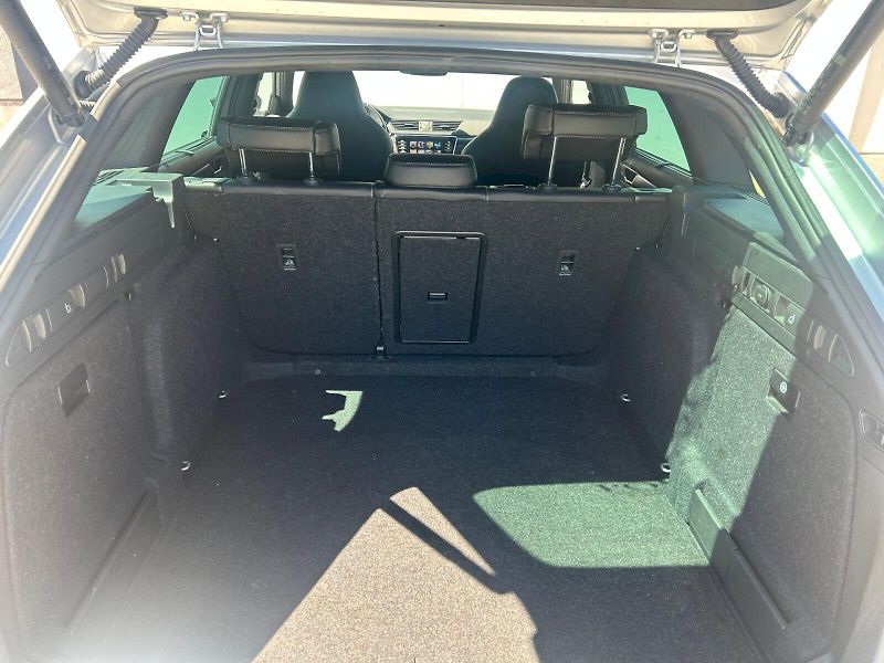 Škoda Superb (2023) COM GRT SPO4X4 TD 140/2.0 A7A - fotka 22 z 33