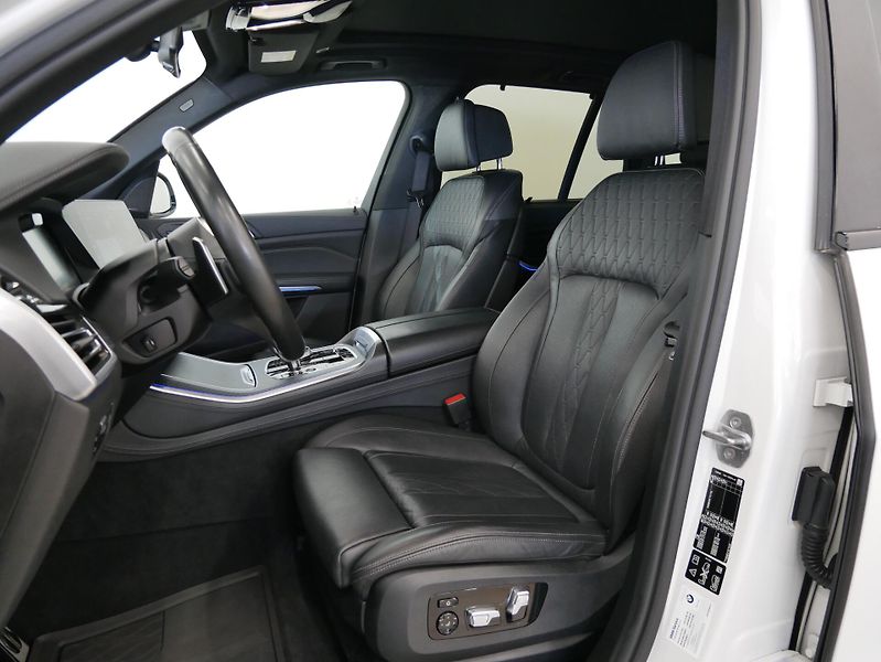 BMW X5 - fotka 11 z 31