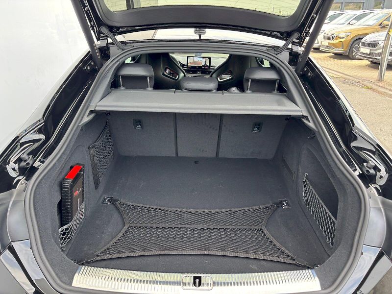Audi RS 5 (2025) Sportback 2.9 TFSI 346kW Quatt - fotka 34 z 35