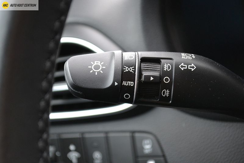 Hyundai i30 WG 1,5I MT SMART FL NAVI - fotka 33 z 44
