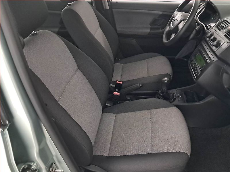 Škoda Fabia (2010) 1.2 12V, nová STK, Tažné - fotka 9 z 18