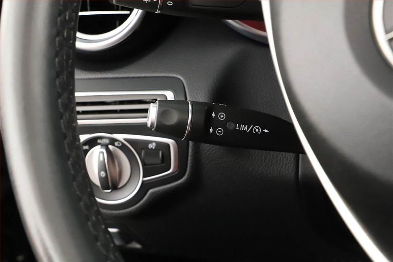 Mercedes-Benz Třídy C (2018) C 220 d 4MATIC - fotka 14 z 31