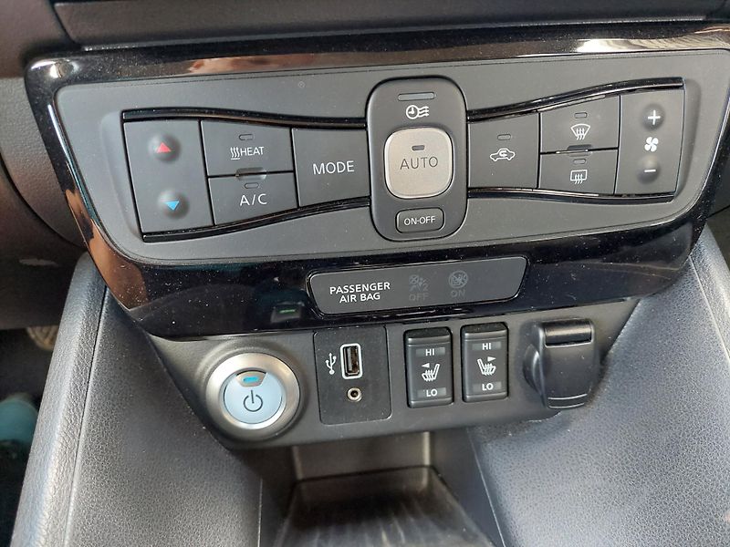 Nissan Leaf (2021) ZE1 N-Connecta  Option-DPH - fotka 19 z 47