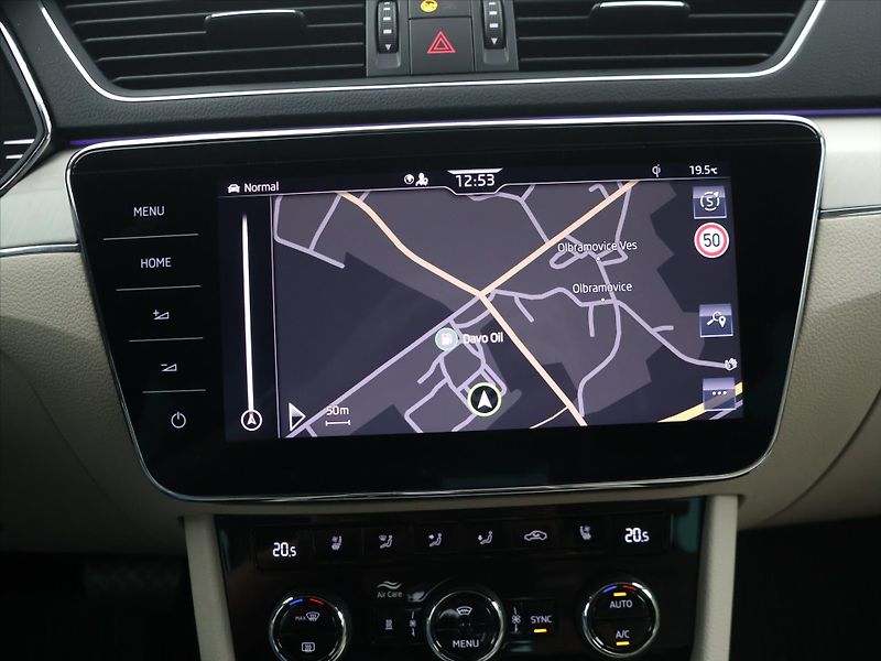 Škoda Superb 2,0 TDI 147kW DSG 4x4 L&K DPH - fotka 23 z 32