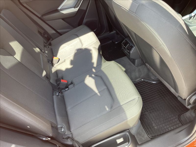 Audi Q3 35TFSI 110KW AUTOMAT,ČR. - fotka 25 z 28