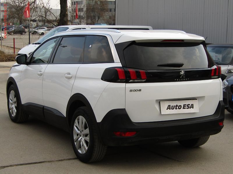 Peugeot 5008 (2018) 1.6 HDi, 1.maj,ČR, Active - fotka 6 z 22