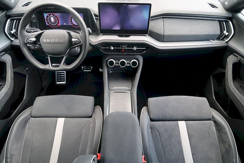 Škoda Kodiaq (2025) SPORTLINE 4X4 2,0 TDI 142 kW D - fotka 5 z 28