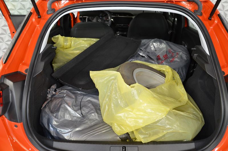 Opel Corsa (2023) 1.2i 55kw Edition MT5 - fotka 9 z 11