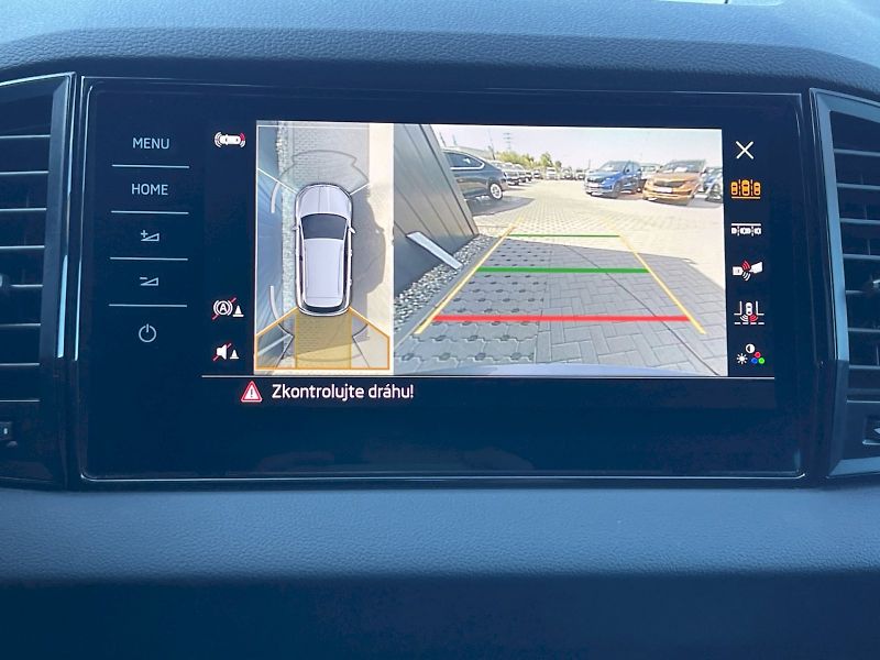 Škoda Karoq (2023) 1.5 TSI 110kW DSG Sportline Ex - fotka 16 z 35