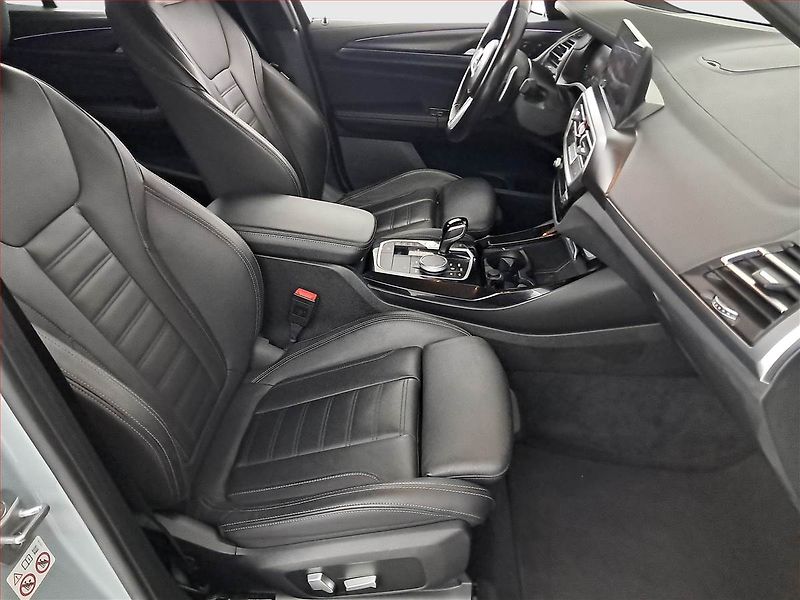 BMW X3 (2022) xDrive20d - fotka 9 z 19