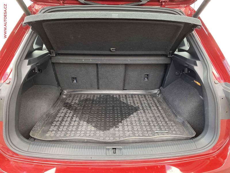 Volkswagen Tiguan (2018) 2.0 TDi 4x4, R-Line, DSG - fotka 7 z 19