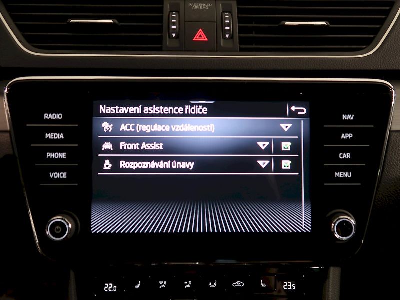 Škoda Superb (2023) STYLE 2.0TSI 140KW DSG - fotka 31 z 41