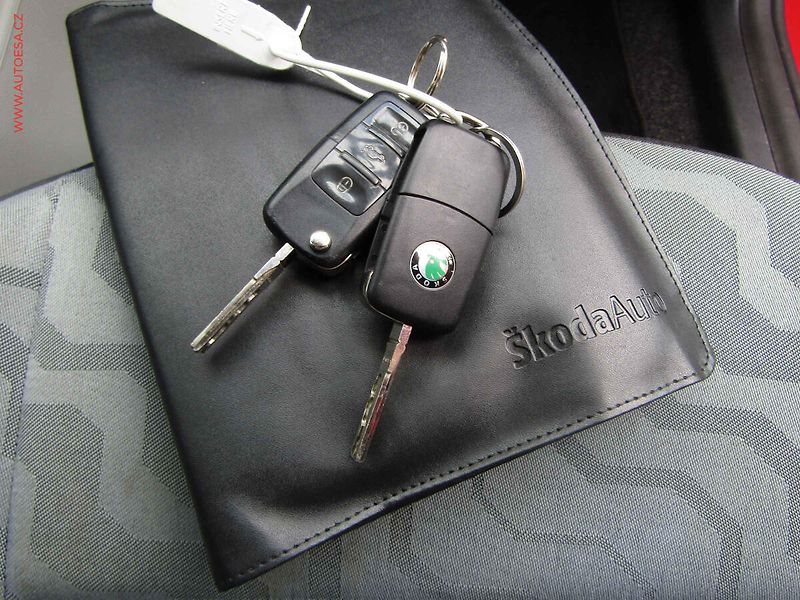 Škoda Fabia (2009) 1.2 HTP, ČR - fotka 15 z 15