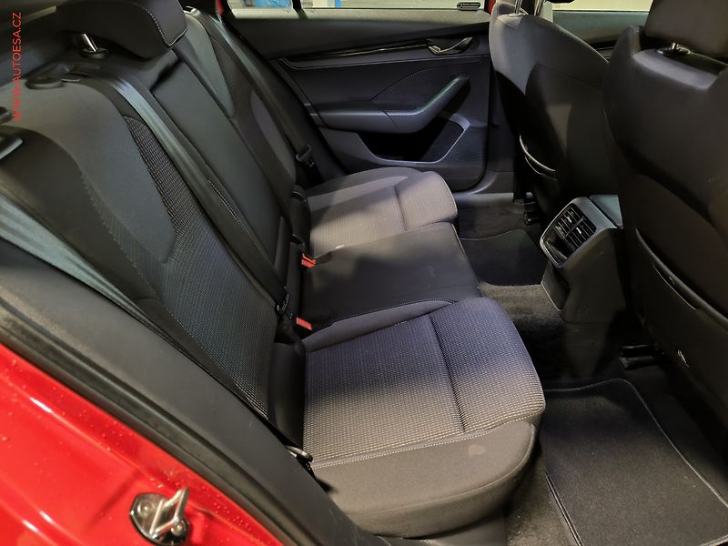 Škoda Octavia (2021) 2.0 TDi, ČR, Ambition, LED - fotka 11 z 17