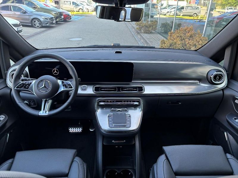 Mercedes-Benz Třídy V (2026) 2,0 300 d / Exclusive / L / 4M - fotka 4 z 8