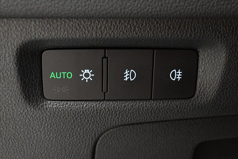 Škoda Octavia 2,0 TDI 110 kW DSG 4x4 Ambitio - fotka 26 z 30