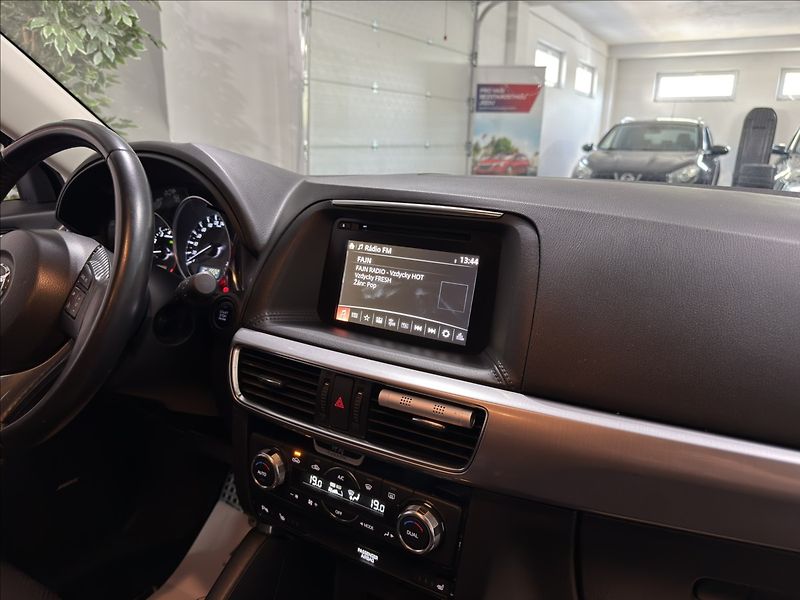 Mazda CX-5 2,0   i 121KW REZERVACE - fotka 24 z 38